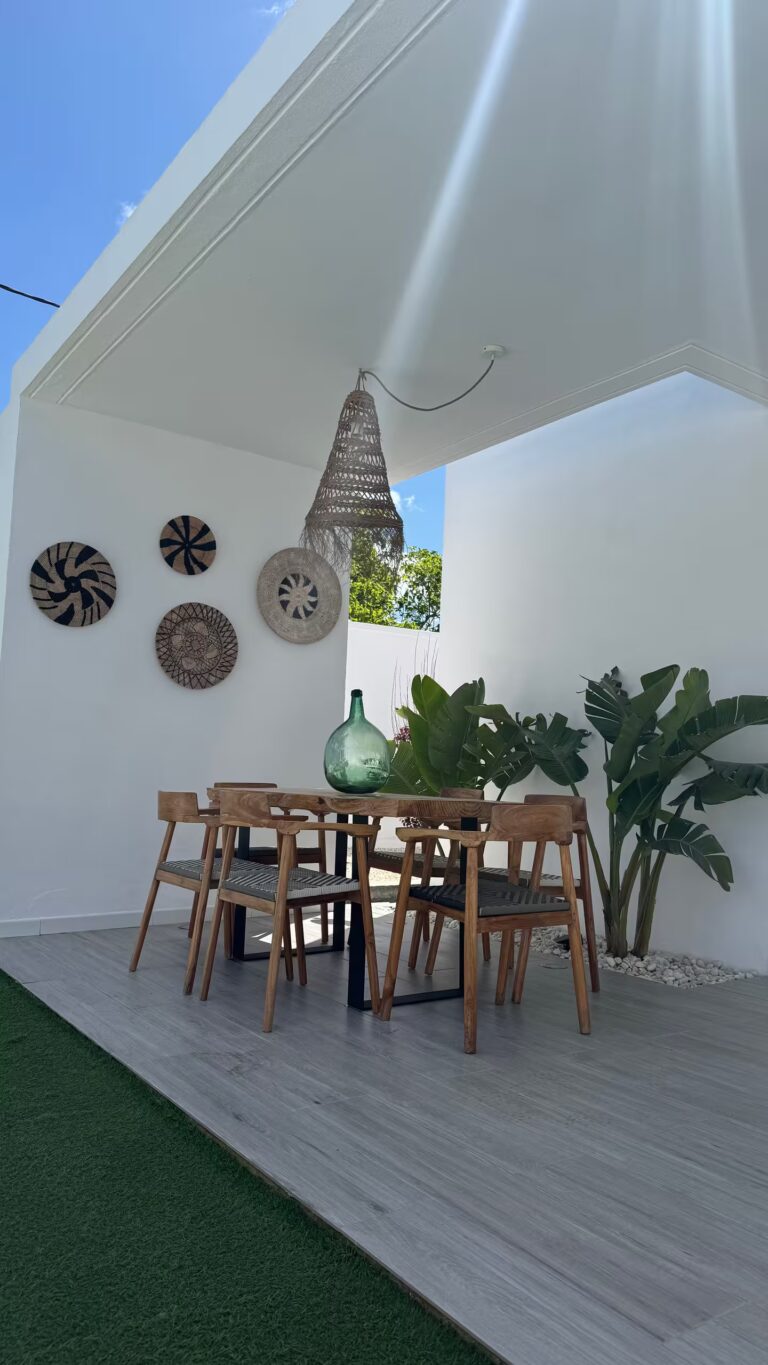 Aloha Cádiz - Alojamiento en Conil - Mesa exterior