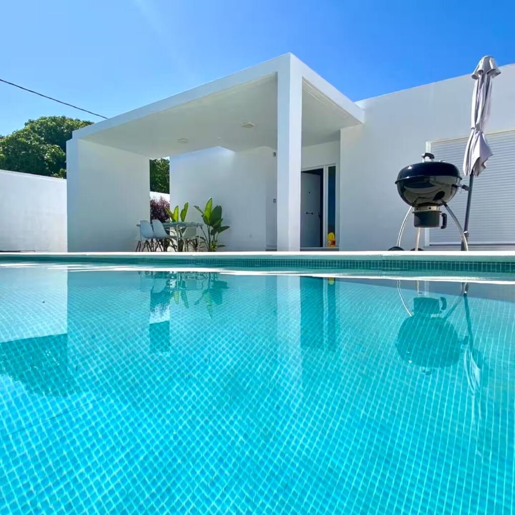 Aloha Cádiz - Alojamiento en Conil - Casa tailandesa - Piscina